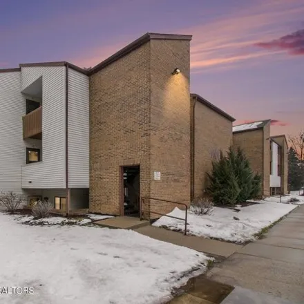 Buy this 2 bed condo on 1498 East Pond Drive in Meridian Charter Township, MI 48864
