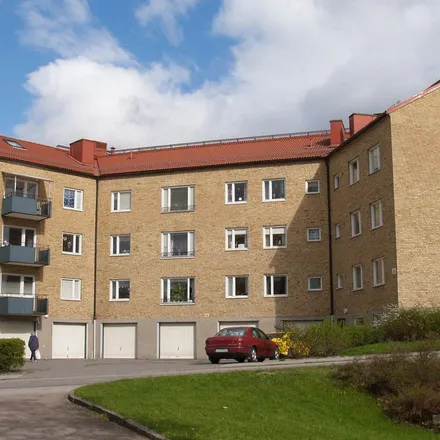Rent this 3 bed apartment on Hemrydsgatan 4A in 523 43 Ulricehamn, Sweden
