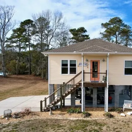 Buy this 3 bed house on unnamed road in Beaufort County, NC 27808