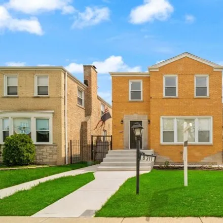 Buy this 3 bed house on 8311 South Loomis Boulevard in Chicago, IL 60620
