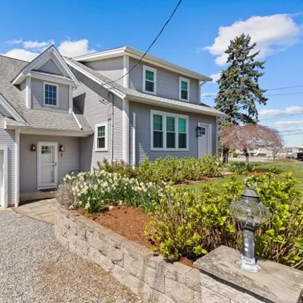 Buy this 4 bed house on 7 Ridge Road in Cornfield Park, Old Saybrook