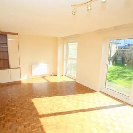 Rent this 3 bed duplex on Robin Way in Staines-upon-Thames, TW18 4RL