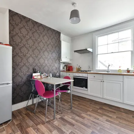 Rent this 3 bed apartment on Ewell Road in London, KT6 7AG