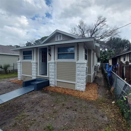 Buy this 2 bed house on 645 Cherry Street in Daytona Beach, FL 32114