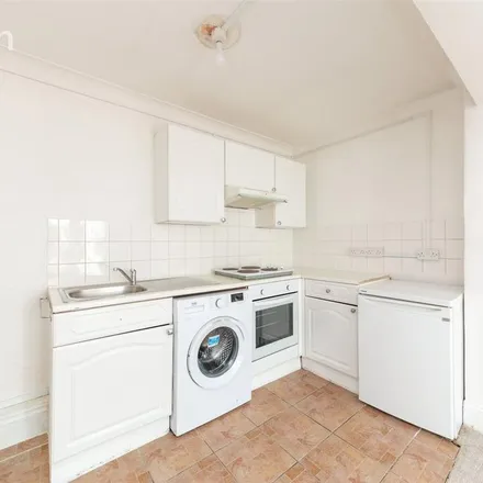 Image 5 - Warleigh Road, Brighton, BN1 4NT, United Kingdom - Townhouse for rent