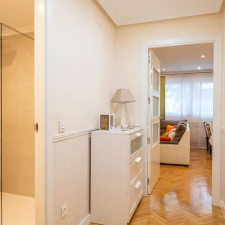 Rent this 1 bed apartment on Madrid in Reale Seguros, Calle del Príncipe de Vergara