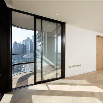 Image 1 - Principal Tower, Worship Street, London, EC2A 2BA, United Kingdom - Apartment for sale