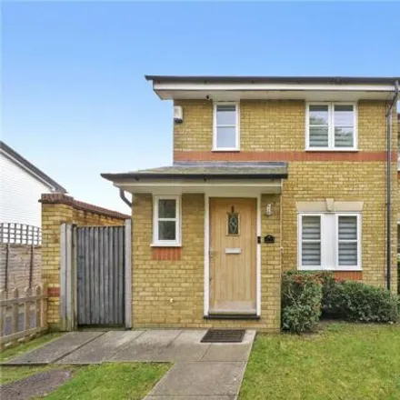 Image 2 - 191, 193 Lonsdale Drive, Oakwood, London, EN2 7JY, United Kingdom - House for sale