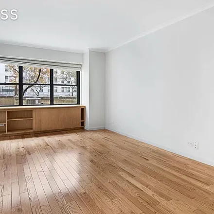 Rent this 1 bed apartment on 1404 3rd Avenue in New York, NY 10075