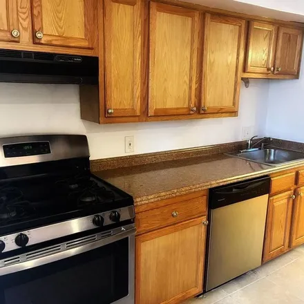 Image 3 - Stone Gate, 3930 Stone Gate Drive, Suitland, MD 20746, USA - Apartment for rent
