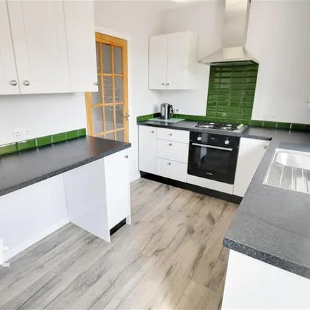 Image 7 - Penzance Gardens, London, RM3 9NP, United Kingdom - House for rent