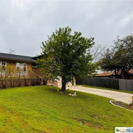 Image 3 - 702 Davis Cir, Texas, 76548 - House for sale