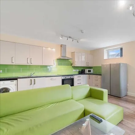 Image 3 - 9 Napier Terrace, Plymouth, PL4 6ER, United Kingdom - Apartment for rent