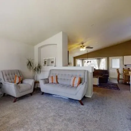 Buy this 5 bed apartment on 13917 Hudson Way in Northbrook, Thornton