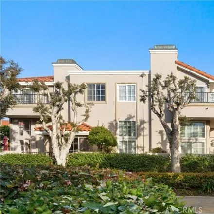 Image 1 - 19384 Merion Circle, Huntington Beach, CA 92648, USA - House for sale