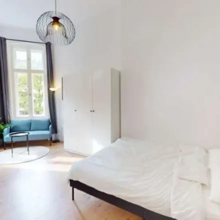 Rent this 1 bed apartment on Hohenzollerndamm 6 in 10717 Berlin, Germany