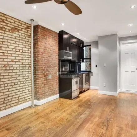 Rent this 3 bed apartment on 445 West 50th Street in New York, NY 10019