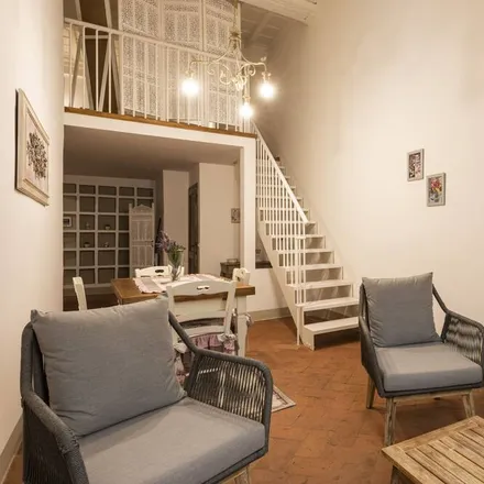 Rent this studio apartment on Via Toscanella 8