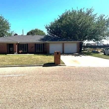 Buy this 4 bed house on 72 Lawrence Circle in Abilene, TX 79605