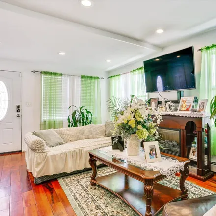Image 3 - 113-44 204th Street, New York, NY 11412, USA - House for sale