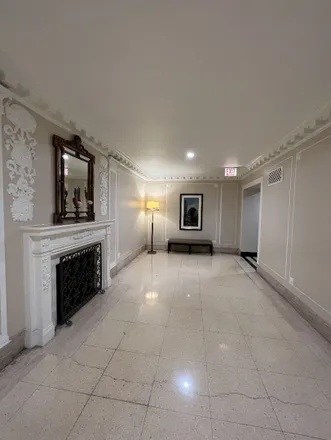 Image 7 - Jackson Towers, 5555 South Everett Avenue, Chicago, IL 60637, USA - Duplex for sale