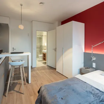 Rent this 1 bed apartment on Aachener Straße 250 in 50931 Cologne, Germany
