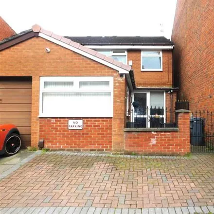 Buy this 3 bed duplex on Aldred Street in Failsworth, M35 0AQ