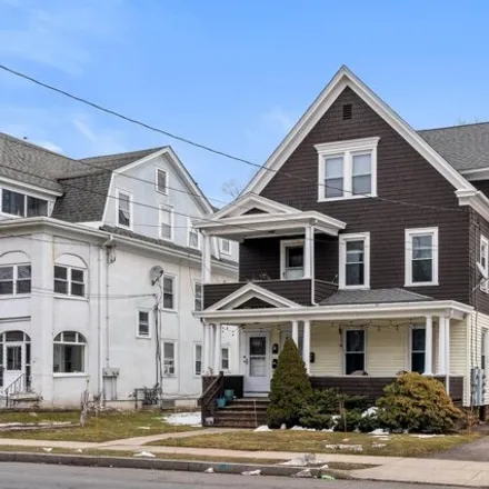 Image 3 - 218 Quaker Lane South, West Hartford, CT 06119, USA - House for rent