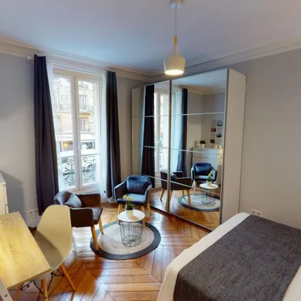 Rent this 4 bed apartment on 29 Avenue de la Bourdonnais in 75007 Paris, France