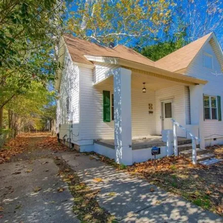 Buy this studio house on 1549 Willow Street in North Little Rock, AR 72114