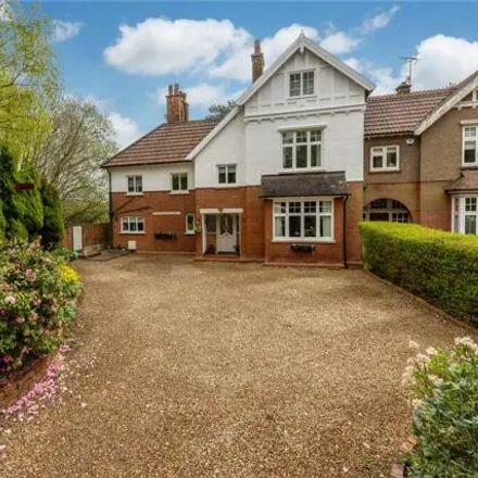 Buy this 6 bed house on Castle Lodge in Dorking Road, Tadworth