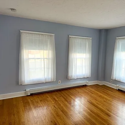 Image 2 - 63 Maple Ave # 2, Shrewsbury MA 01545 - Apartment for rent