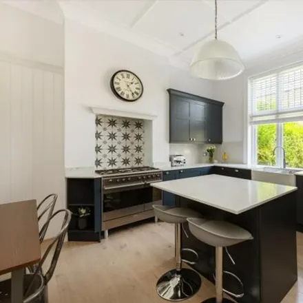 Image 7 - The Garden House, 1a Rosecroft Avenue, London, NW3 7QN, United Kingdom - Apartment for sale