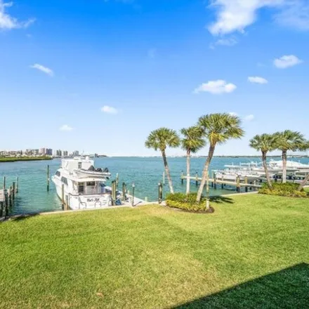 Image 2 - 172 Marina del Rey Court, Clearwater, FL 33767, USA - Townhouse for sale