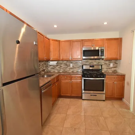 Rent this 3 bed townhouse on 73 Veros Lane in Franklin Township, NJ 08823