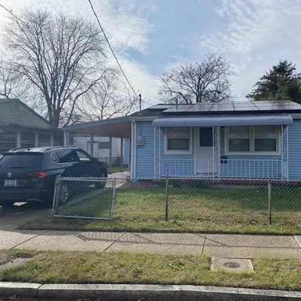 Buy this 3 bed house on 678 Kentucky Avenue in Atlantic City, NJ 08401
