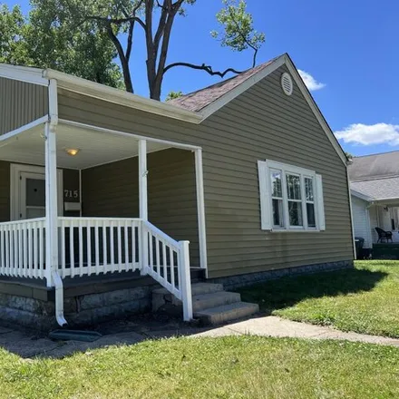 Buy this 3 bed house on 715 High St in Anderson, Indiana