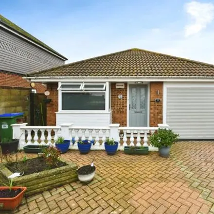 Buy this 3 bed house on Horsham Avenue in Peacehaven, BN10 8HX