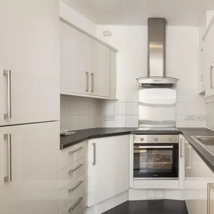 Image 3 - 65 Chandos Place, London, WC2N 4HS, United Kingdom - Apartment for rent