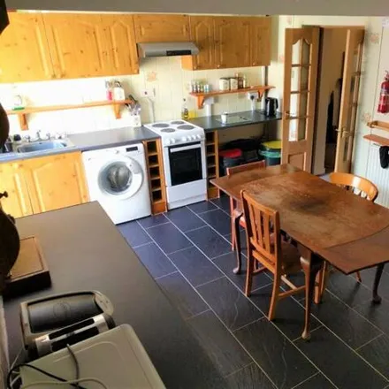 Rent this 4 bed house on The Robin Hood in Fleet Street, Swansea