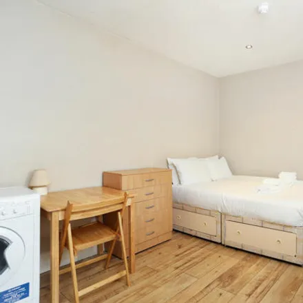 Image 1 - 7 Orchard Square, London, W14 9XE, United Kingdom - Apartment for rent