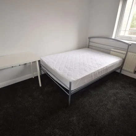 Rent this 3 bed townhouse on 116 Bold Street in Trafford, M15 5QH