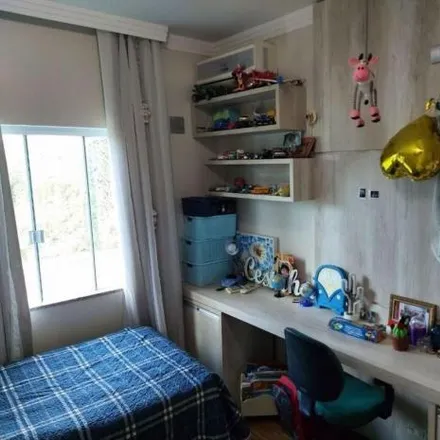Buy this 4 bed house on Rotatória Robert Koch x Alziro Zarur in Aeroporto, Londrina - PR