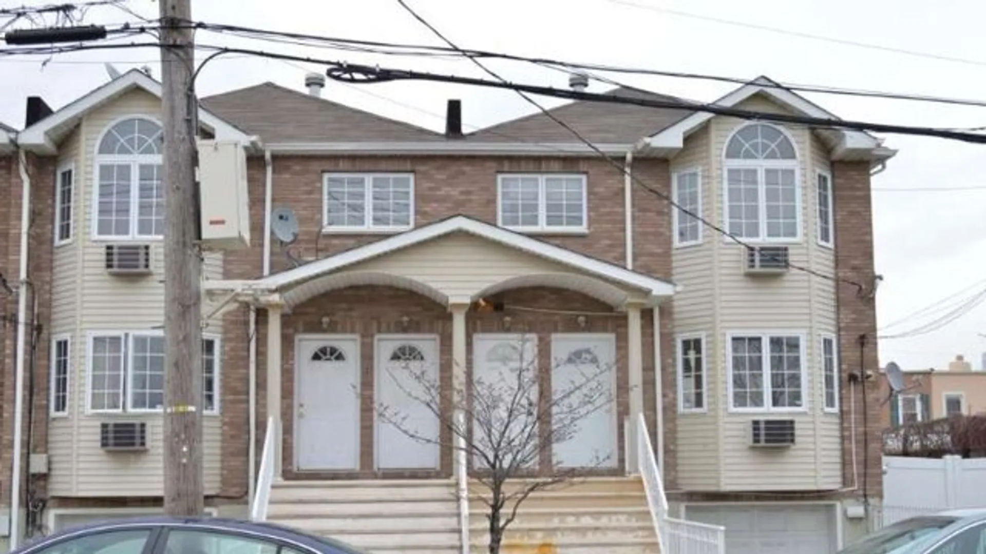 917 Euclid Avenue, New York, NY 11208, USA | 3 bed house for rent