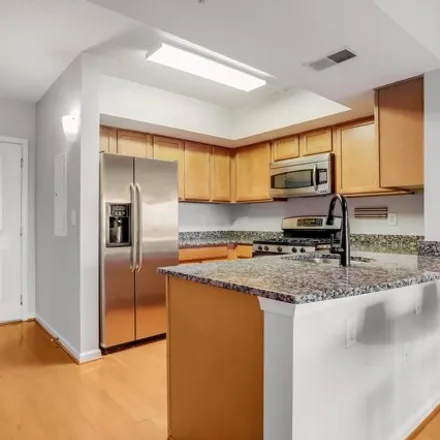 Image 3 - Aurora Condominium South, 7915 Eastern Avenue Northwest, Silver Spring, MD 20910, USA - Condo for rent