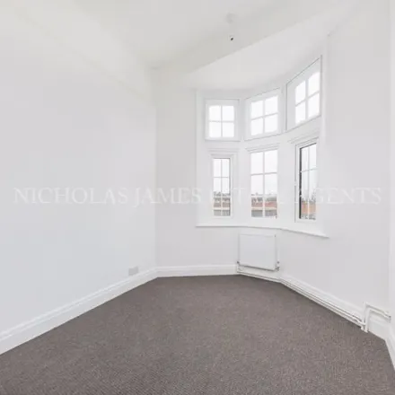 Image 6 - Romna Gate, 14 The Bourne, London, N14 6PH, United Kingdom - Apartment for rent