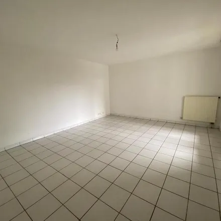 Rent this 3 bed apartment on 29 Rue Saint-Léon in 31400 Toulouse, France