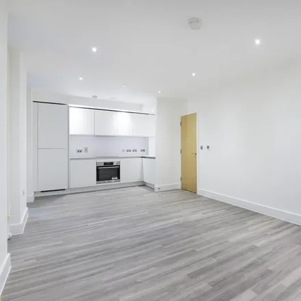 Rent this 3 bed apartment on 20 Thames Road in London, E16 2ZG