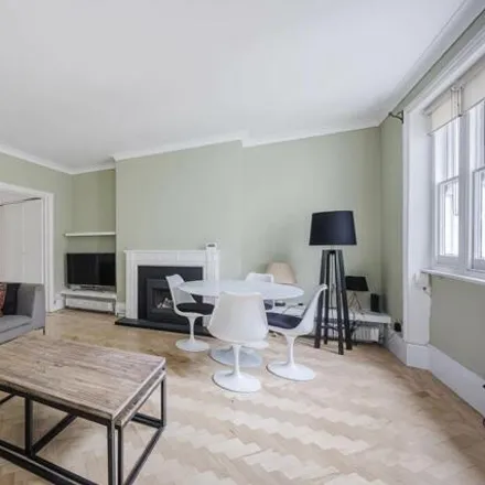 Rent this 1 bed room on 23 Redcliffe Road in London, SW10 9TW