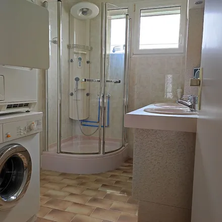 Rent this 4 bed apartment on 1508 Avenue de Lyon in 01960 Péronnas, France